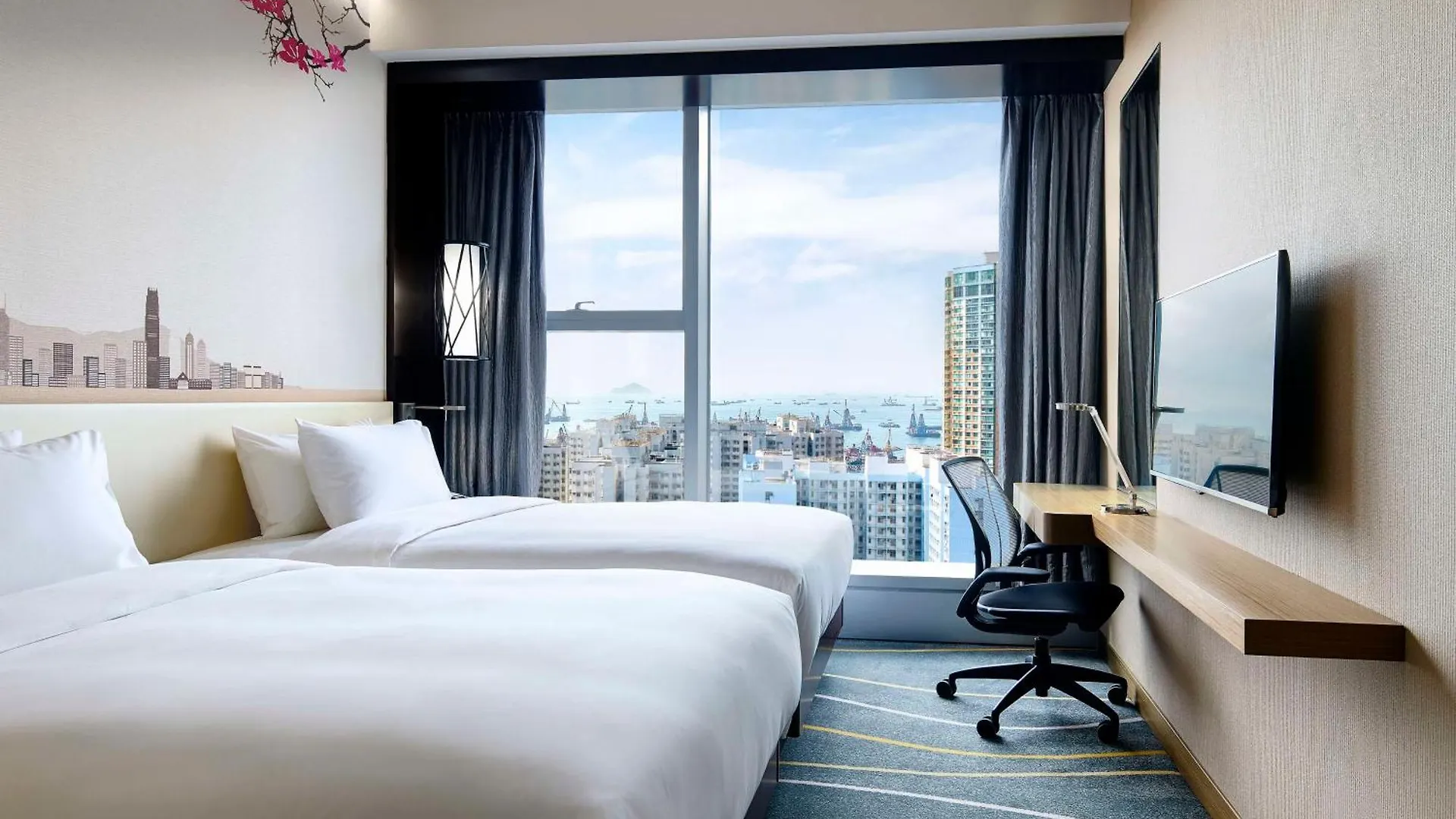 Hilton Garden Inn Hong Kong Mongkok 3*,  China