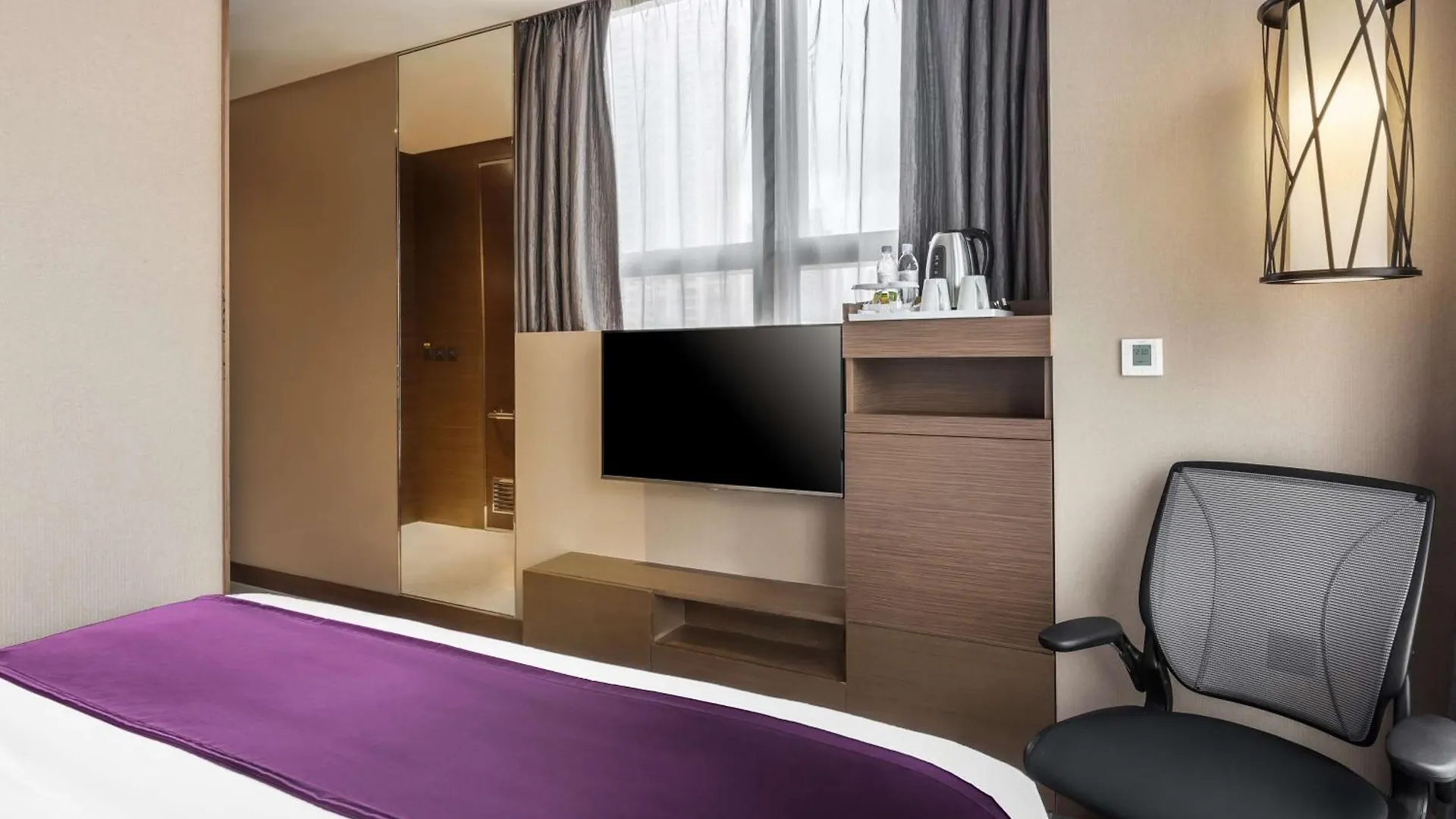 Hilton Garden Inn Hong Kong Mongkok 3*,  China