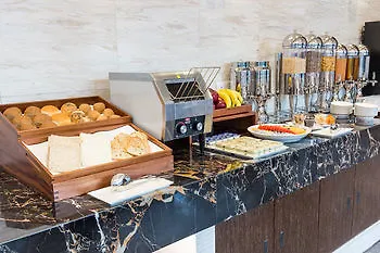 Hilton Garden Inn Hong Kong Mongkok Hotel